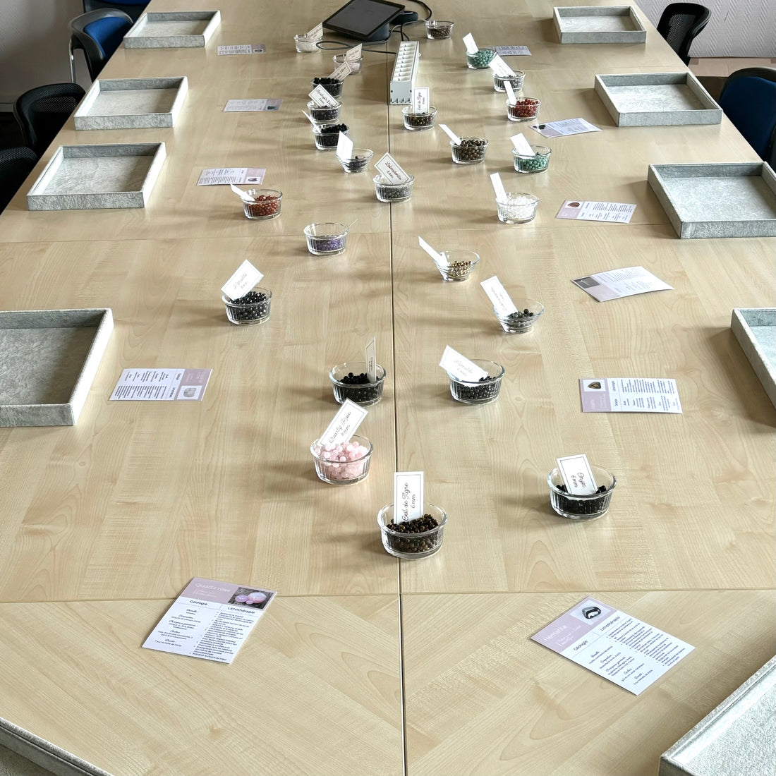 Atelier de création de bijoux organisé par un comité d'entreprise.